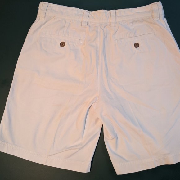 IZOD White Chino Shorts Size 34 Mens - Picture 2 of 3